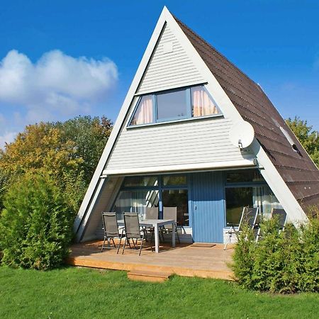 Zeltdachhaus Mit Wlan Und Zaun Villa Damp Luaran gambar