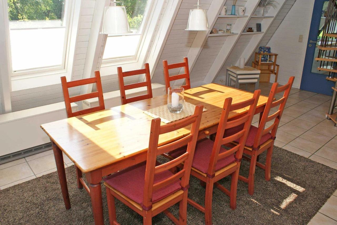 Zeltdachhaus Mit Wlan Und Zaun Villa Damp Luaran gambar